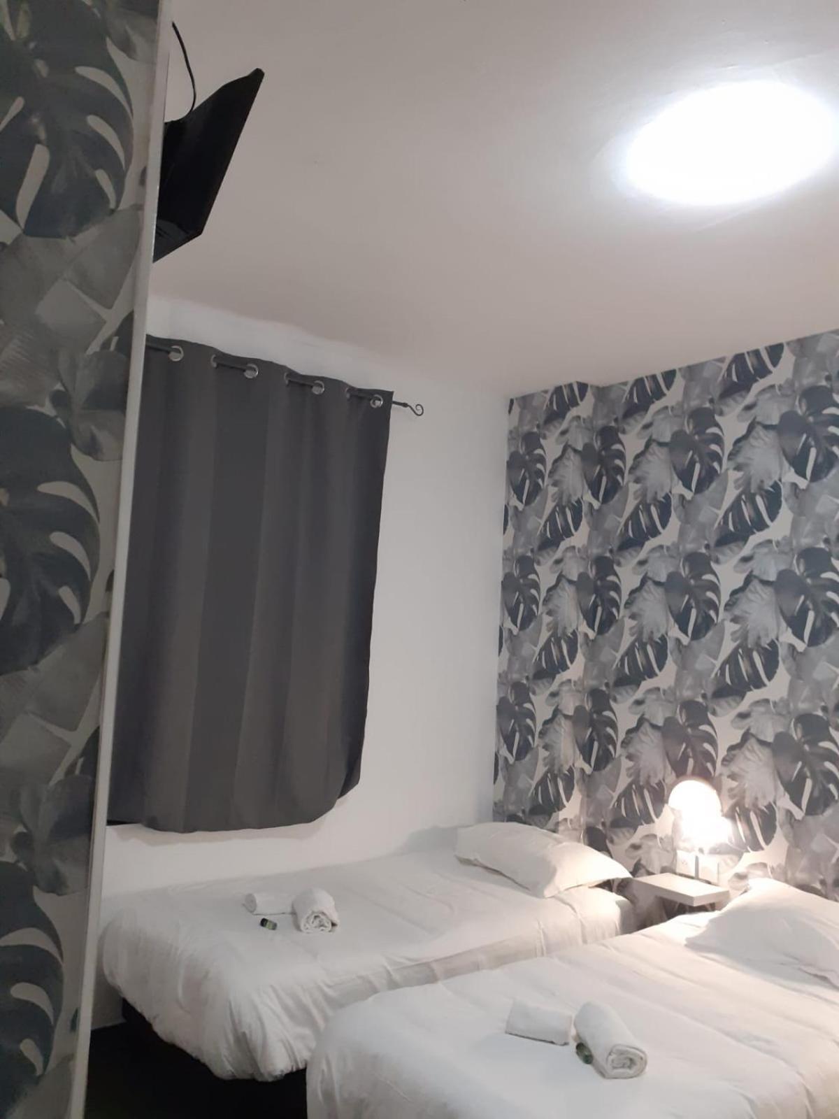 Hotel Le Celtic 몽뤼꽁 외부 사진